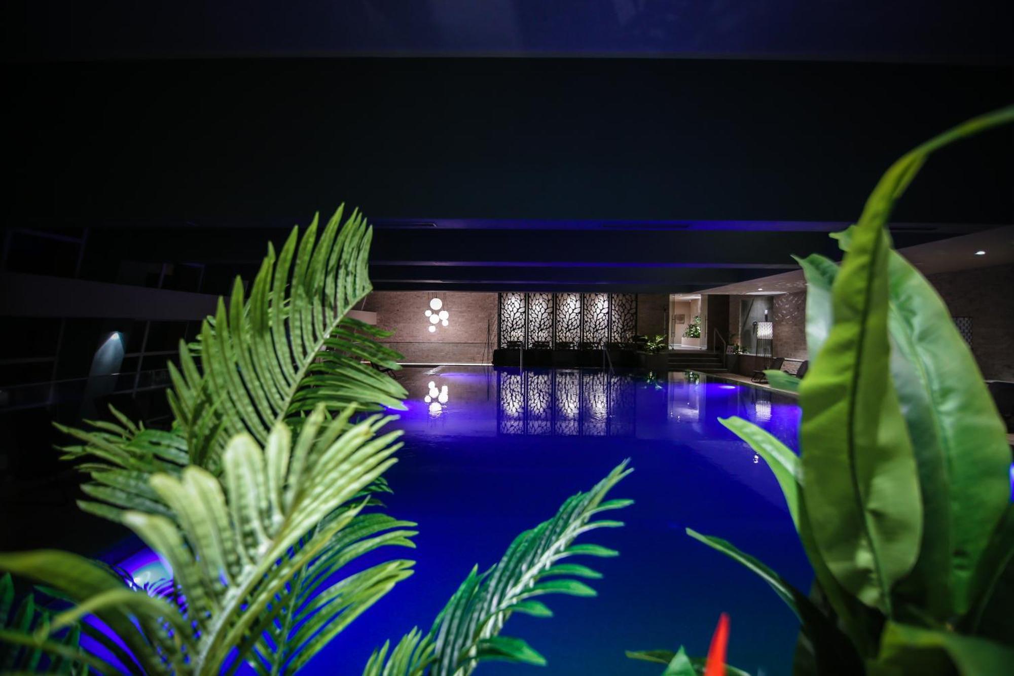 Bacolux Afrodita Resort&SPA, Herculane Băile Herculane Exterior foto